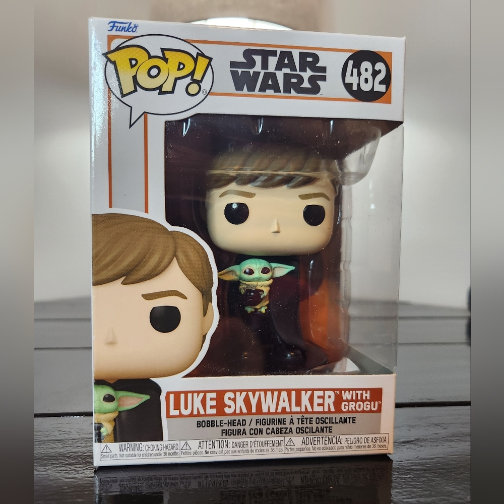 Funko Pop Luke Skywalker with Grogu #482 Star Wars NIB - Picture 6 of 6